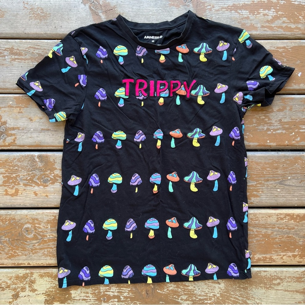 Amnesia Black & Rainbow Mushroom Trippy Short Sleeve Top - Size Medium